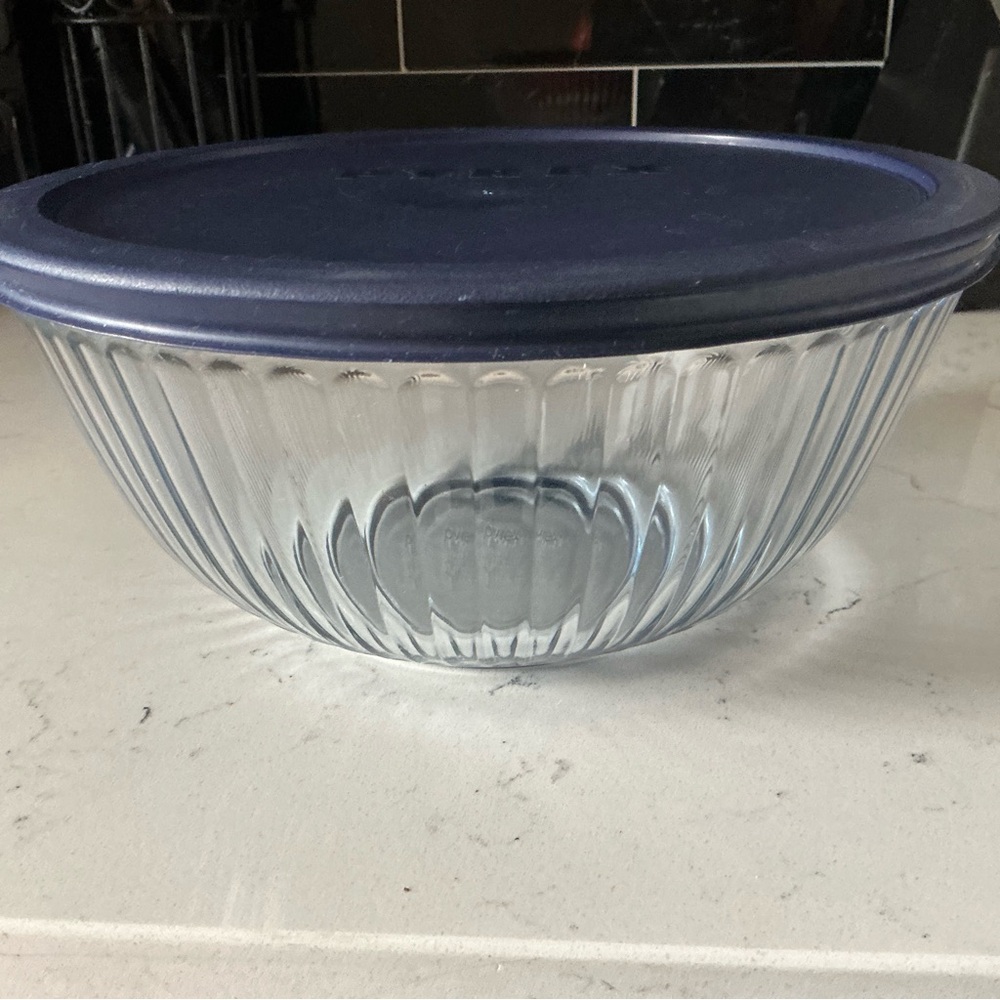 Pyrex ribbed tinted blue glass mixing bowl 10 cup 2.5 L #7404-S